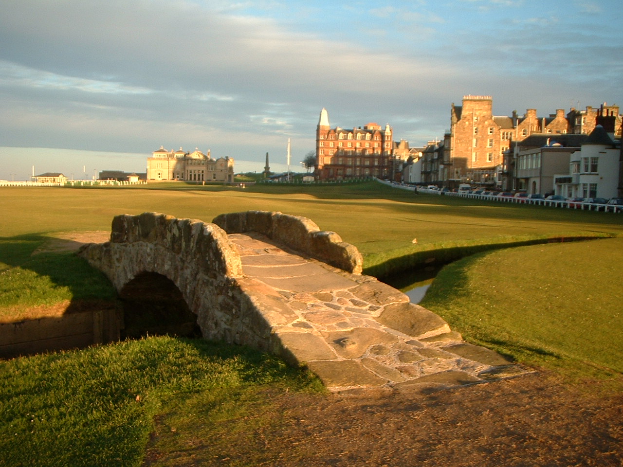 Play at Andrews Golf Course for a Challenge