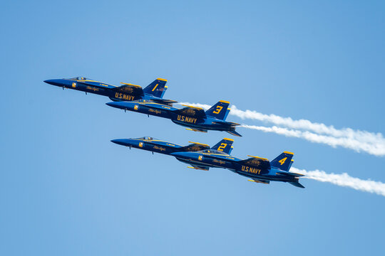 Blue Angels Planes Images Browse 1 051 Stock Photos Vectors And