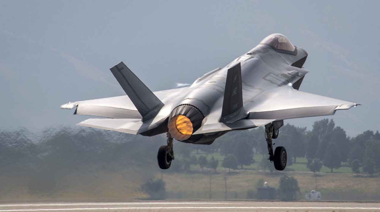 5 Ways to Witness the F-35 Demo Team in Action