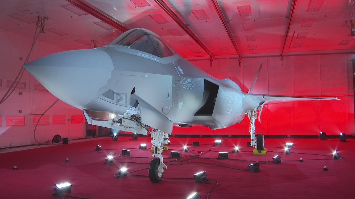 Lockheed Martin In Fort Worth Presents First Of Dozens Of F 35S Nbc 5