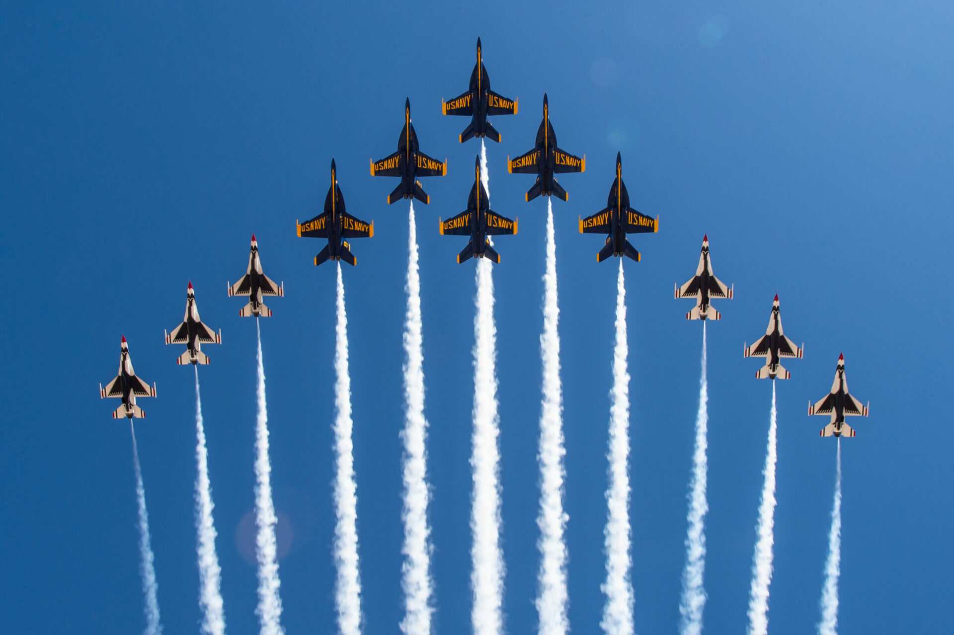 Pics Navy Blue Angels Air Force Thunderbirds Form First Ever Super